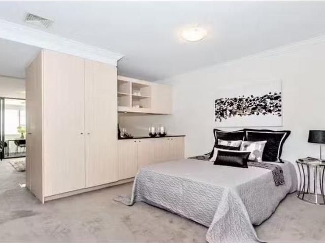 Nice 15/122 Sailors Bay Road, Northbridge Apartment for rent.