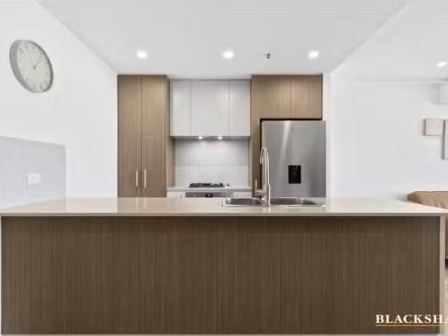 For Rent! 154/9 Irving Street, Phillip Apartment for rent Lis.