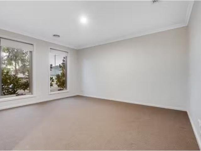 New 154 Ava Avenue, THURGOONA House for rent Listed by April.