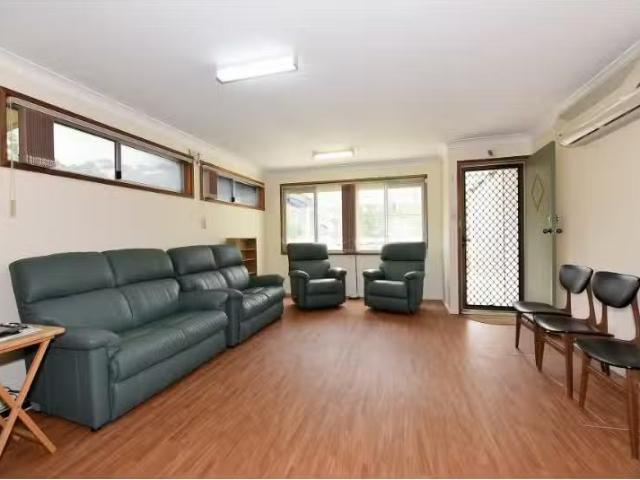 Just in! 159 Basin View Parade, Basin View House for rent Lis.