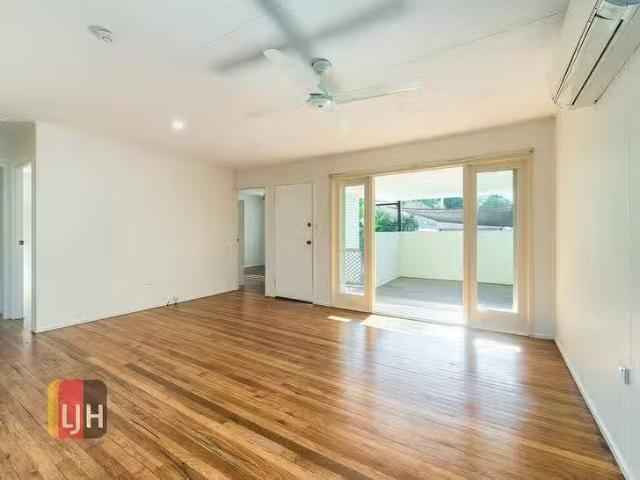 Charming 15 Camelia Avenue, Everton Hills, QLD 4053