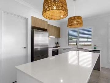 Cheap 15 Commander Court, Jones Hill, QLD 4570