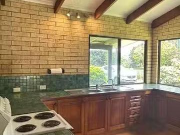Rental! 15 Dorothea Mackellar Street, Burnett Heads, QLD 4670