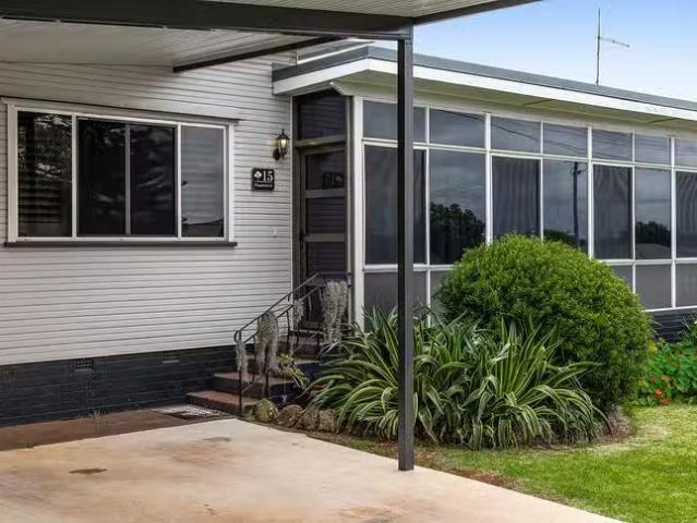 Charming 15 Fitzpatrick Street, Wilsonton, QLD 4350