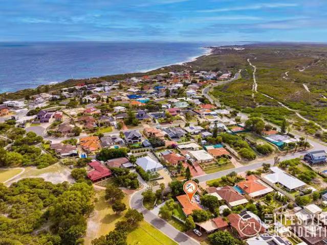 Cheap 15 Galatea Grove, Two Rocks, WA 6037