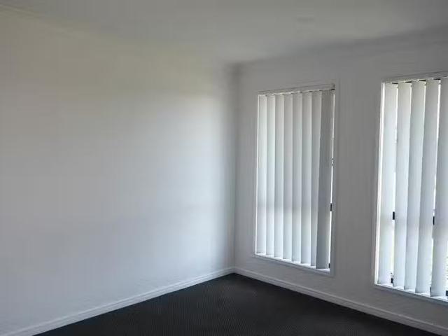 Rental! 15 Swift Close, Redbank Plains, QLD 4301