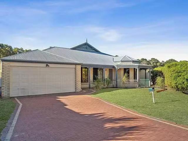 Just in! 15 Wacona Way, Secret Harbour, WA 6173