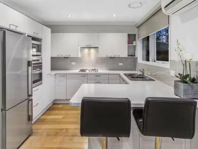 Charming 15 Wattle Tree Lane, Frankston, VIC 3199