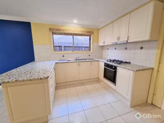 For Rent! 15A Contursi Drive, Sydenham VIC 3037