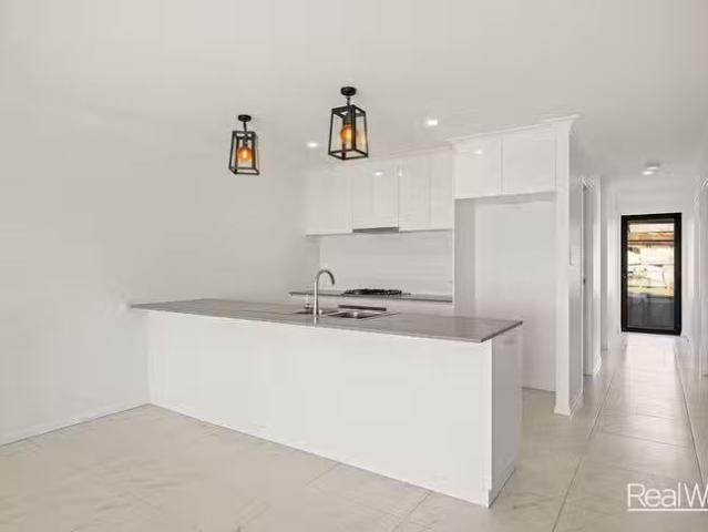 Deal! 1/65 Reserve Road, Cranley, QLD 4350