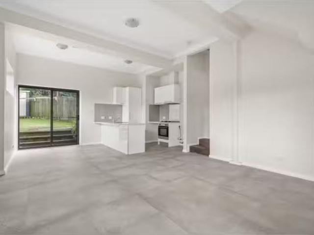For Rent! 166A Henderson Road, Saratoga House for rent Listed.