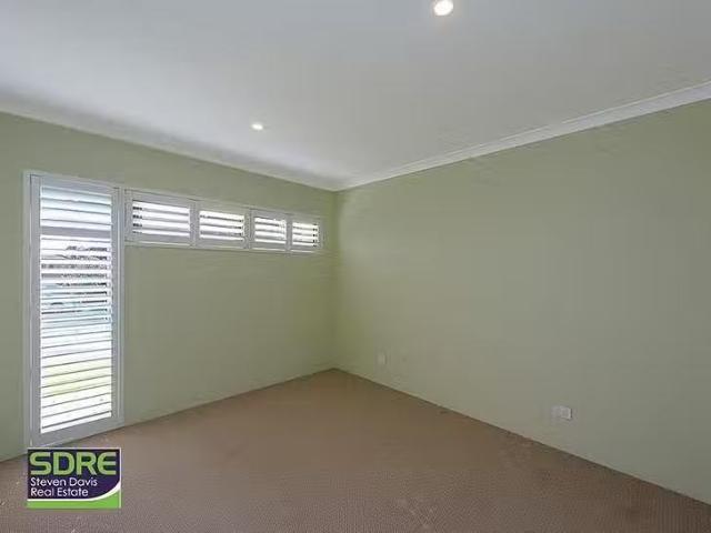 Cozy 166A Lockhart Street, Como, WA 6152