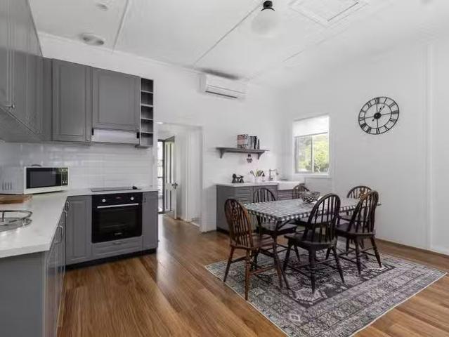 Deal! 16 Abelard Street, Dungog, NSW 2420