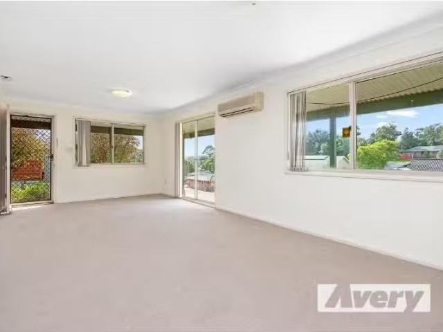 Rental! 1/6 Bandalong Street, Toronto Townhouse for rent List.