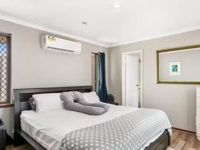 Cheap 16 Calbourne Way, Kingsley, WA 6026