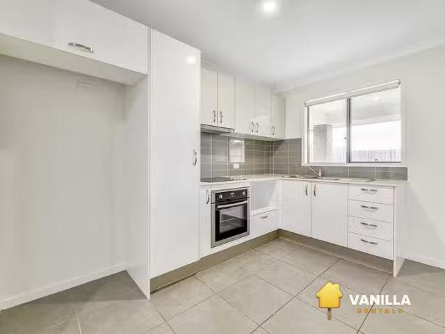 Cheap 1/6 Dawson Place, Brassall, QLD 4305