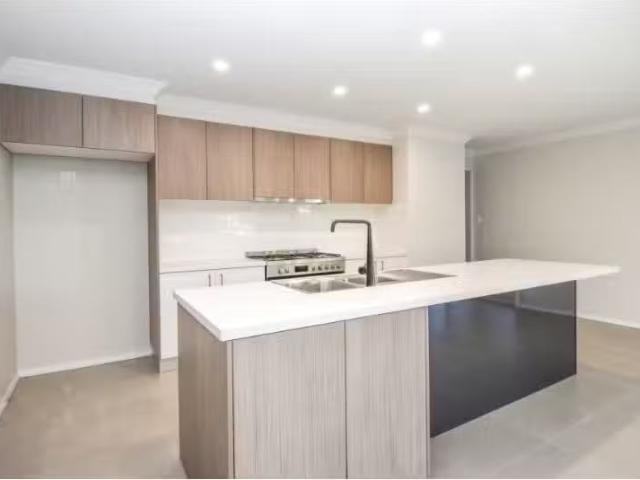 Rental! 16 Emmaville Street, ORANGE House for rent Listed by.