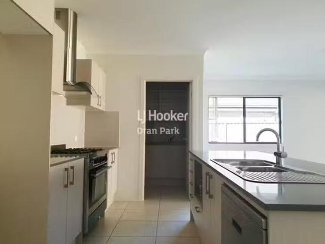 Deal! 16 Holdsworth Street, Oran Park, NSW 2570