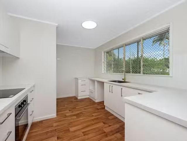 Cheap 16 Karangi Street, Rasmussen, QLD 4815