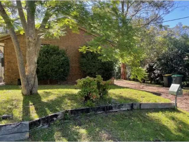 For Rent! 16 Paulwood Avenue, Winmalee House for rent Listed.