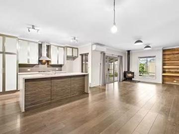 Cozy 16 Sullivan Road, Strathalbyn, SA 5255