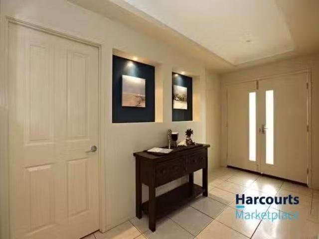 Rental! 16 Tancred Place, BELLBOWRIE, QLD 4070 House for Rent