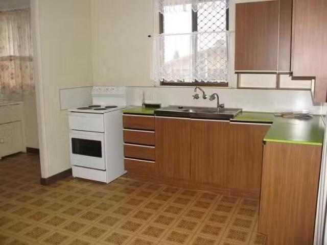 Deal! 1/6 Thorn Street, Kingaroy, QLD 4610