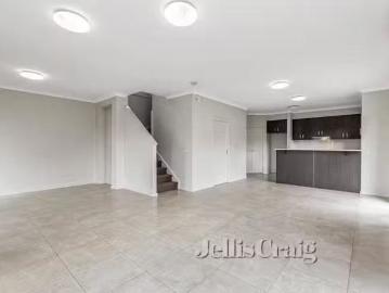 Cozy 1/6 Watt Street, Spotswood, VIC 3015