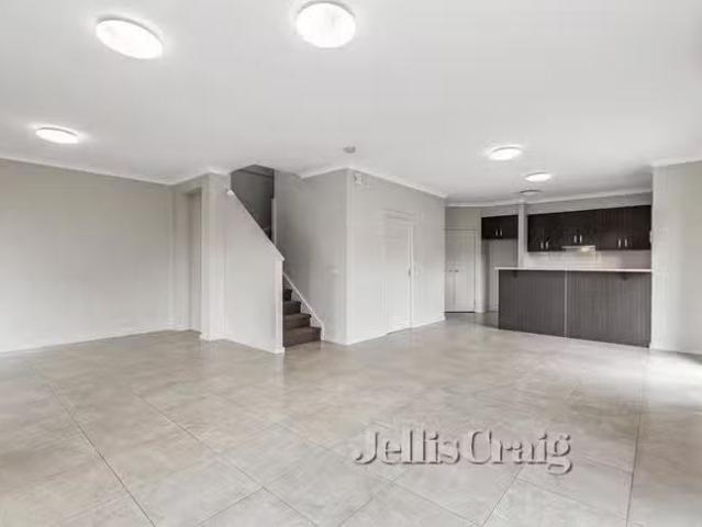 Cheap 1/6 Watt Street, Spotswood, VIC 3015