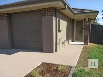 Cheap 16a Glen Close, Heddon Greta House for rent Listed by H.