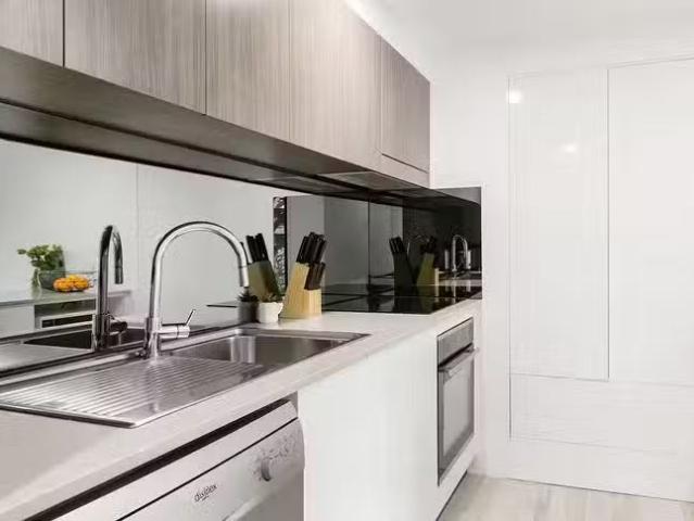 New 177A Ocean Parade, Burleigh Heads, QLD 4220