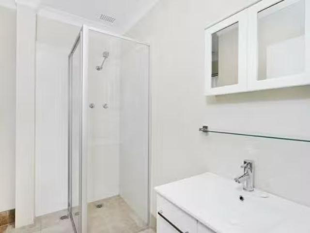 For Rent! 1/74 Lagoon Street, Narrabeen, NSW 2101