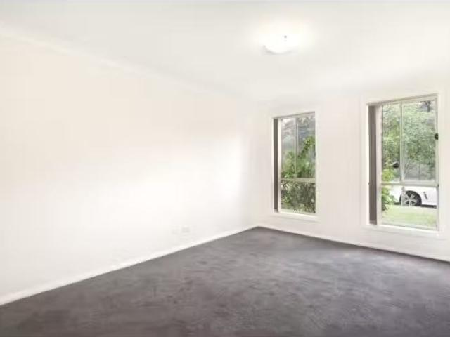 Rental! 17 Moluccana Cres, Ropes Crossing House for rent List.