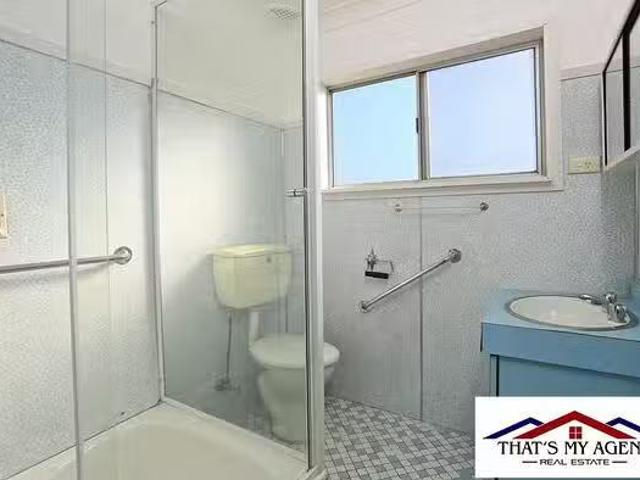 Cozy 17 Alan Street, Box Hill, NSW 2765