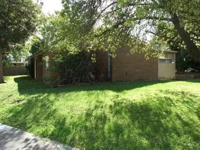 For Rent! 17 Beverley Street, Scoresby, VIC 3179
