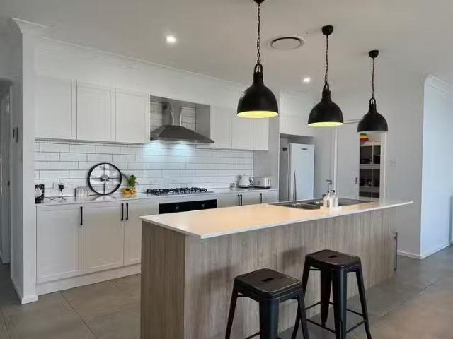 Cozy 17 Bolton Road, North Rothbury, NSW 2335