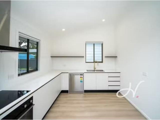 For Rent! 17 Elizabeth Street, Mayfield House for rent Listed.
