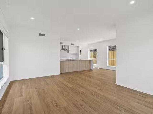 For Rent! 17 Headway Street, Nerang, QLD 4211