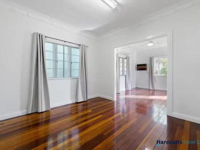 For Rent! 17 Lugg Street, BARDON, QLD 4065 House for Rent