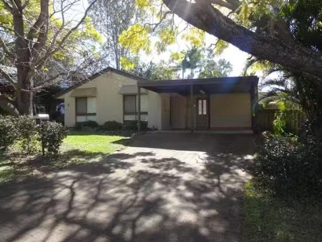 Deal! 17 Stanfell Street, Corinda, QLD 4075