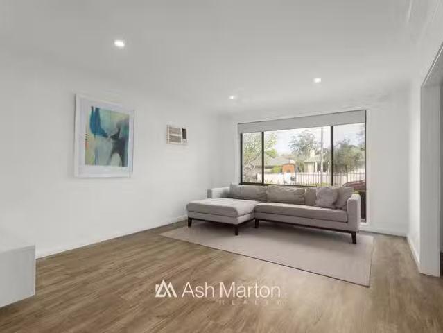Deal! 17 Wakefield Avenue, Frankston South, VIC 3199