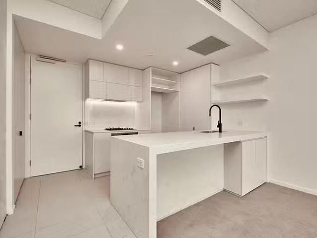 Charming 1807/62 Logan Road, Woolloongabba, QLD 4102
