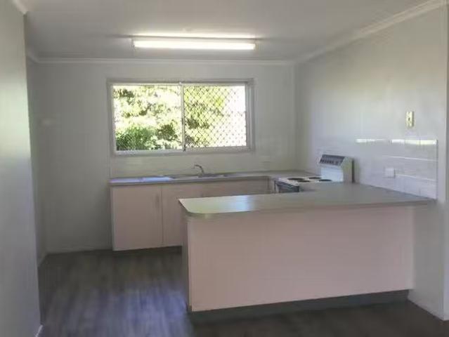 For Rent! 1/80 Wine Drive, Wilsonton Heights, QLD 4350