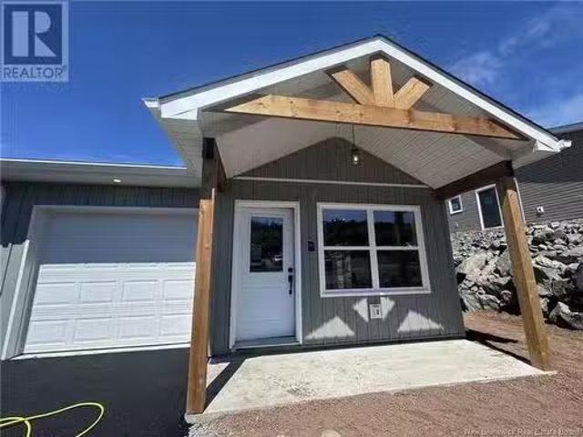 Deal! 182 Arlington Crescent, Saint John, NB, E2K 0J1 house.