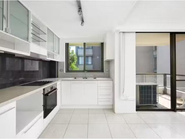 Charming 18/33 Waratah Street, Rushcutters Bay Apartment for r.