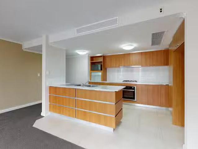 Deal! 18/6 Antonas Road, Northbridge, WA 6003