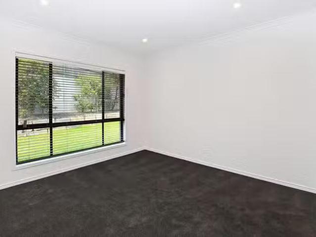 New 18 Midnight Crescent, Ipswich, QLD 4300