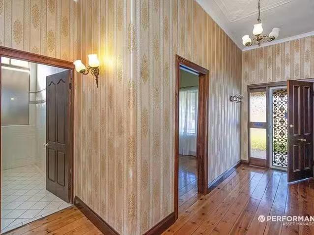 Deal! 18 Olveston Avenue, Beverley, SA 5009