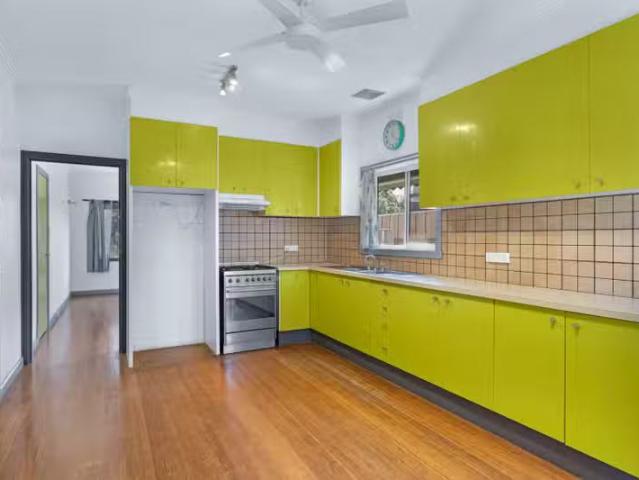 Just in! 18 Angus Avenue, Altona North VIC 3025