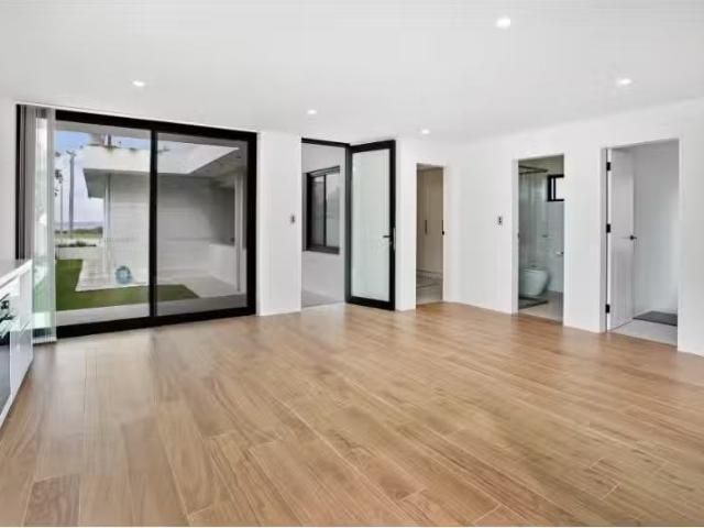 Cheap 18 Beach Drive, Woonona Apartment for rent Listed by Br.